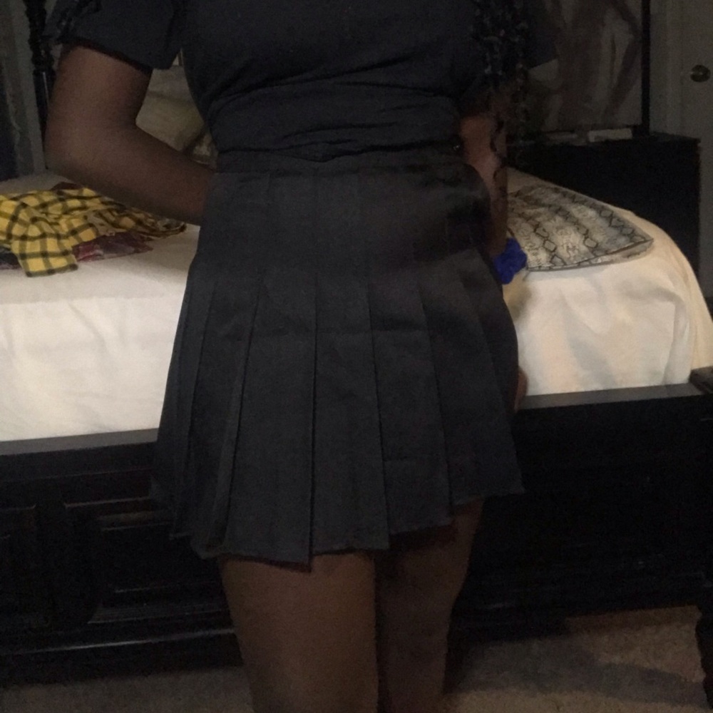 Black ripple skirt